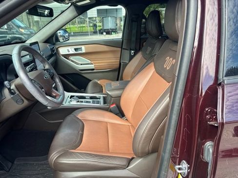 Used 2023 Ford Explorer King Ranch w/ Technology Package RWD image 9
