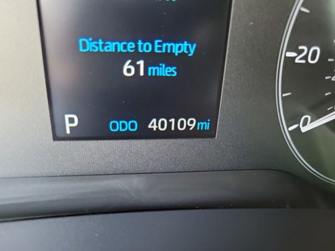 Certified 2023 Toyota Corolla SE w/ SE Package FWD image 19