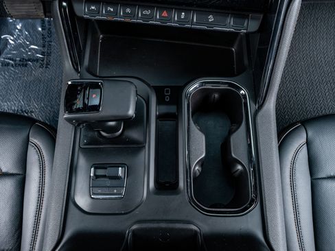 Used 2024 GMC Sierra 1500 AT4 w/ AT4 Preferred Package image 27