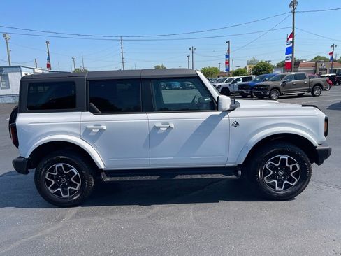 Used 2025 Ford Bronco Outer Banks AWD/4WD image 7
