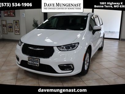 Used 2023 Chrysler Pacifica Touring-L