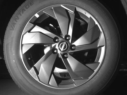 Used 2025 Nissan Rogue SV image 15