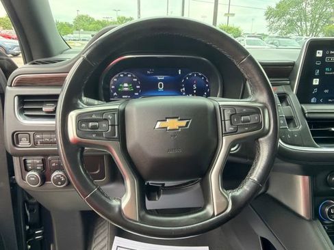 Certified 2022 Chevrolet Suburban LT AWD/4WD image 15
