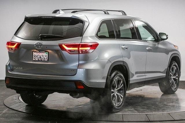 Certified 2019 Toyota Highlander Plus FWD image 4