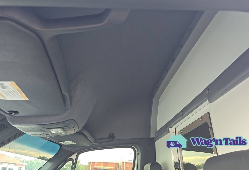 Used 2024 Mercedes-Benz Sprinter 2500 w/ Acoustic Package image 11