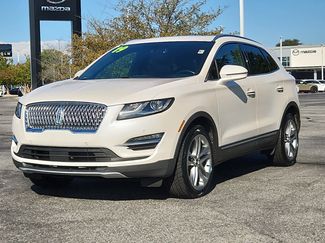 Used 2019 Lincoln MKC Reserve image 1