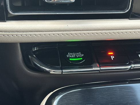 Used 2022 Lincoln Nautilus Reserve w/ Luxury Package image 21