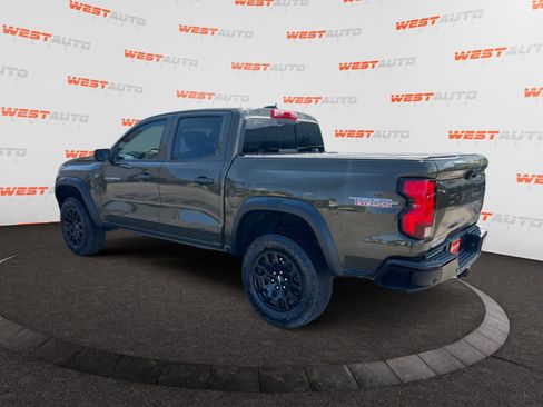 Used 2023 Chevrolet Colorado Trail Boss w/ Technology Package image 3