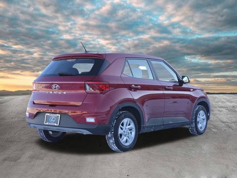 Used 2024 Hyundai Venue SE image 8