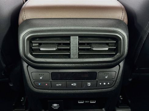 Certified 2023 Honda Pilot Elite image 27