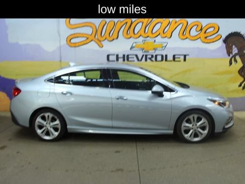 Used 2018 Chevrolet Cruze Premier w/ Premier True North Edition FWD image 1