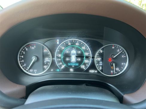 Used 2019 Buick Enclave Avenir w/ Avenir Technology Package image 23