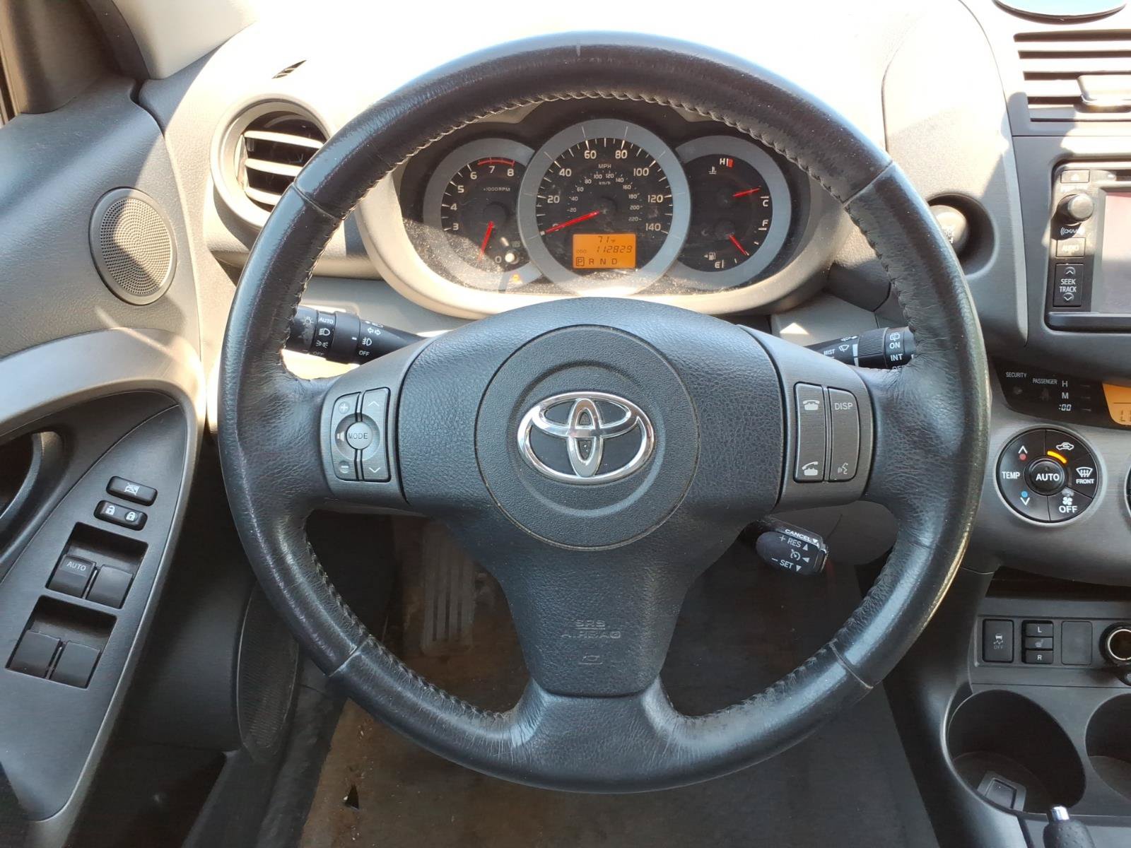 Used 2012 Toyota RAV4 Limited w/ Navigation Value Pkg AWD/4WD image 20