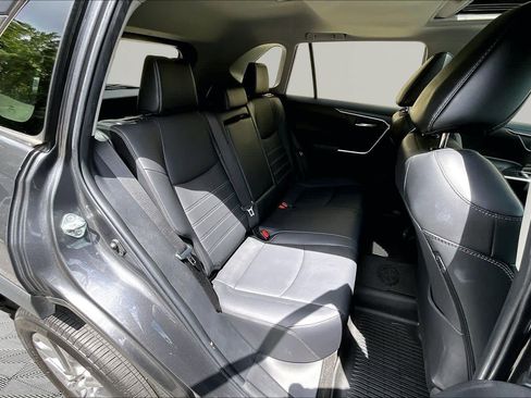 Used 2023 Toyota RAV4 XLE Premium FWD image 20