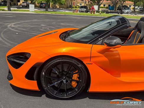 Used 2022 McLaren 720S Performance RWD image 38