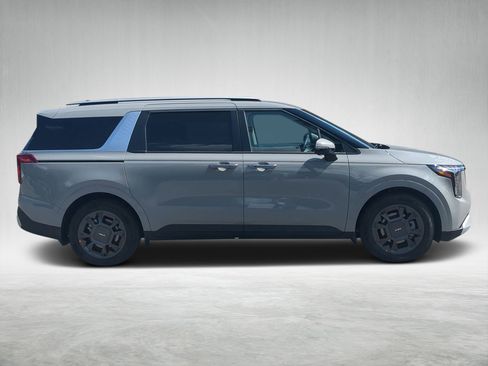 New 2026 Kia Carnival EX image 2