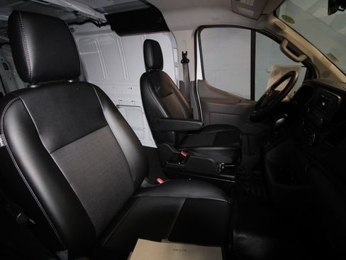 Used 2024 Ford Transit 150 Low Roof RWD image 20