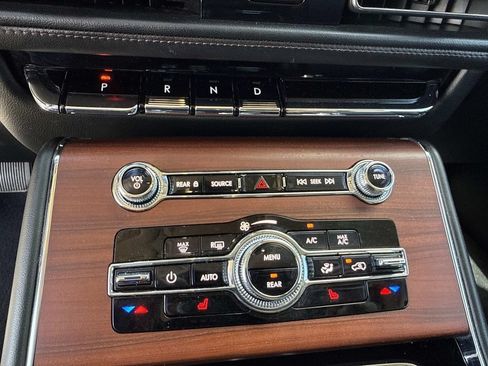 Certified 2022 Lincoln Aviator Reserve AWD/4WD image 29