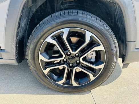 Used 2023 Jeep Compass Limited AWD/4WD image 38