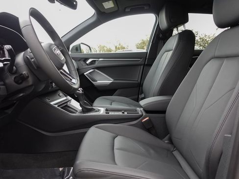 New 2025 Audi Q3 2.0T Premium image 14