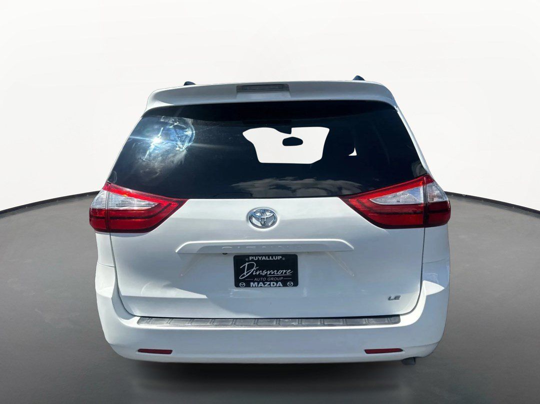 Used 2017 Toyota Sienna LE FWD image 4