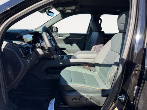 New 2026 GMC Acadia AT4 image 10