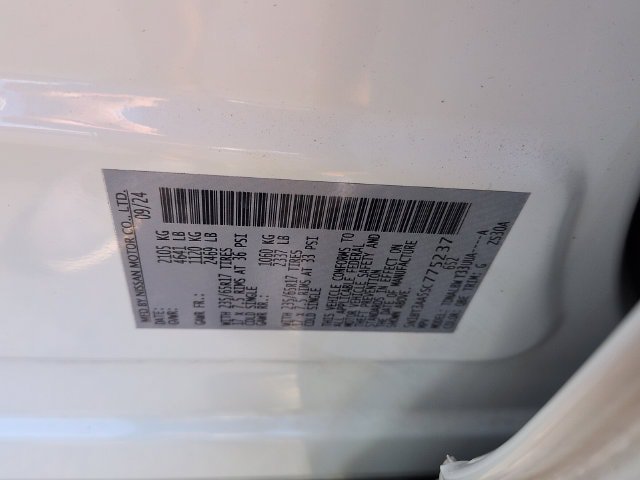 Used 2025 Nissan Rogue S FWD image 13