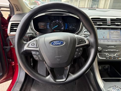 Certified 2019 Ford Fusion SE FWD image 21