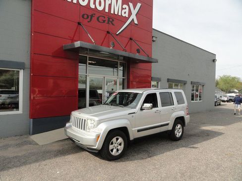 Used 2012 Jeep Liberty Sport AWD/4WD image 1