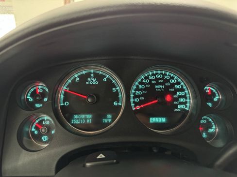 Used 2012 GMC Sierra 1500 SLT w/ Suspension Package, Off-Road AWD/4WD image 30