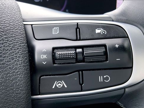 Used 2024 Kia Sportage EX FWD image 20