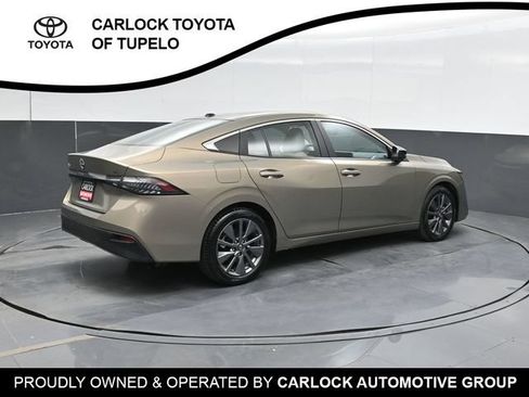 Used 2026 Nissan Sentra SL w/ Floor Mat Package FWD image 3