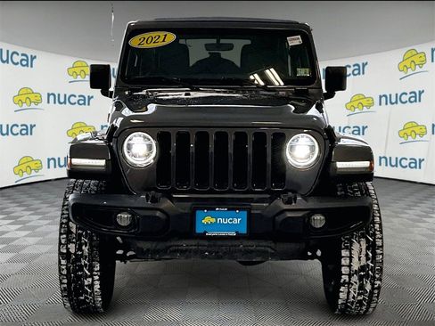 Used 2021 Jeep Wrangler Unlimited Sahara image 2