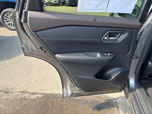 Used 2023 Nissan Rogue Platinum AWD/4WD image 20