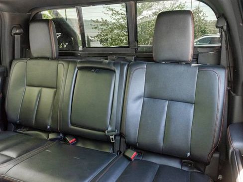 Used 2023 Nissan Titan PRO-4X w/ Pro-4x Convenience Package AWD/4WD image 23