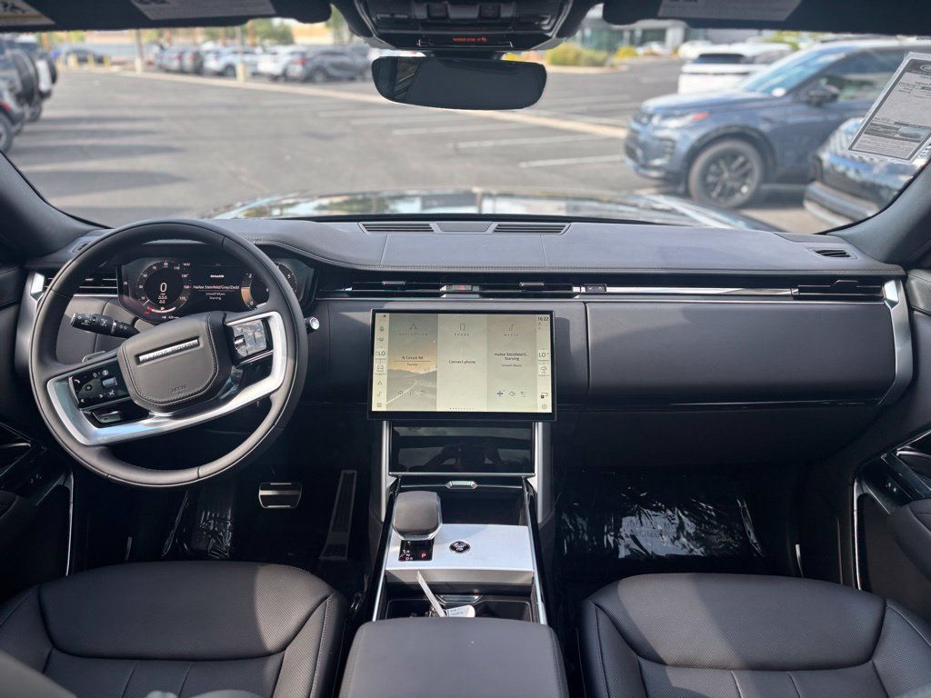 New 2026 Land Rover Range Rover Long Wheelbase SE AWD/4WD image 8