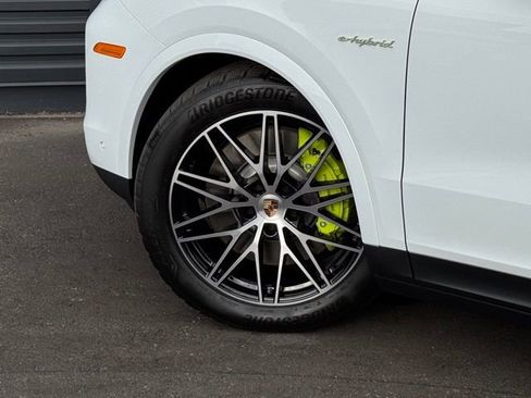 New 2026 Porsche Cayenne E-Hybrid Coupe image 12
