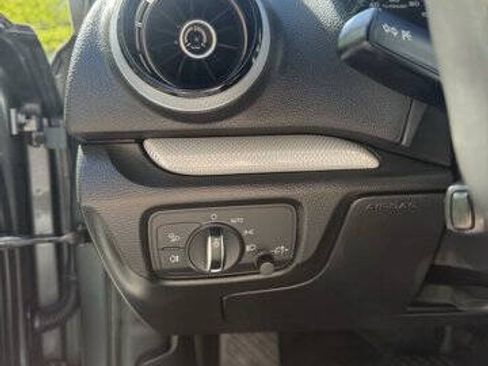 Used 2016 Audi A3 e-tron Premium Plus w/ Premium Plus Package FWD image 16