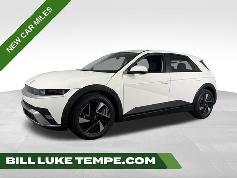 Used 2026 Hyundai Ioniq 5 SEL RWD image 1