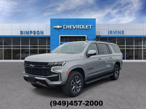 Used 2024 Chevrolet Suburban Z71 w/ Luxury Package AWD/4WD image 4