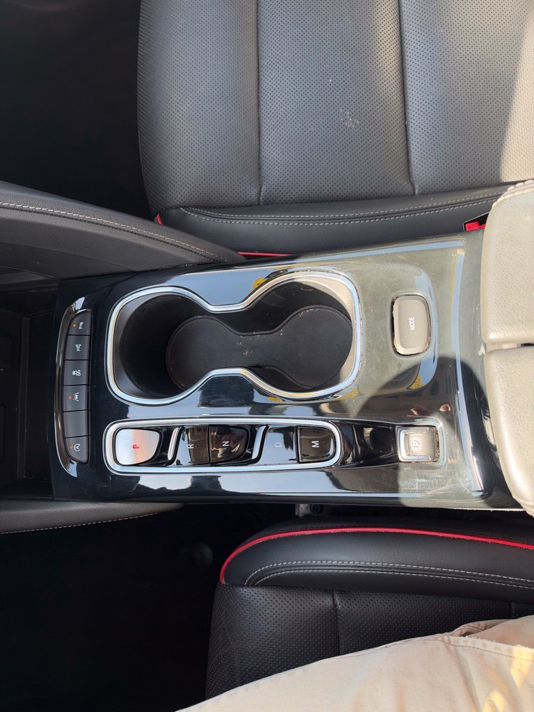 Used 2022 Buick Envision Essence w/ Technology Package II FWD image 23