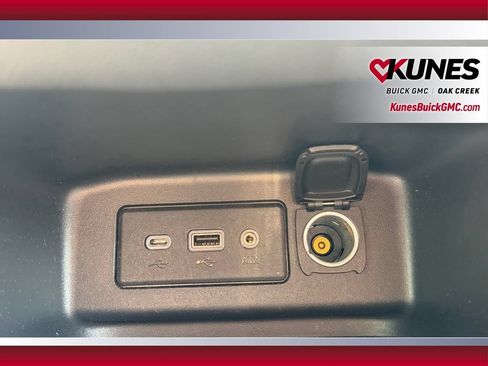 Used 2024 Chevrolet Equinox LT AWD/4WD image 35