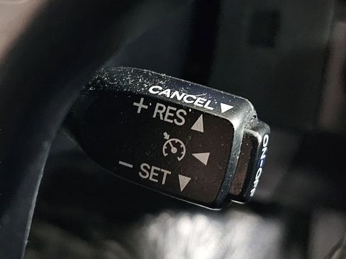 Used 2017 Toyota Tacoma TRD Sport image 14