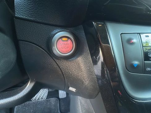 Used 2019 Nissan Sentra SL FWD image 23