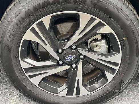 Used 2024 Subaru Crosstrek 2.0i Premium image 11