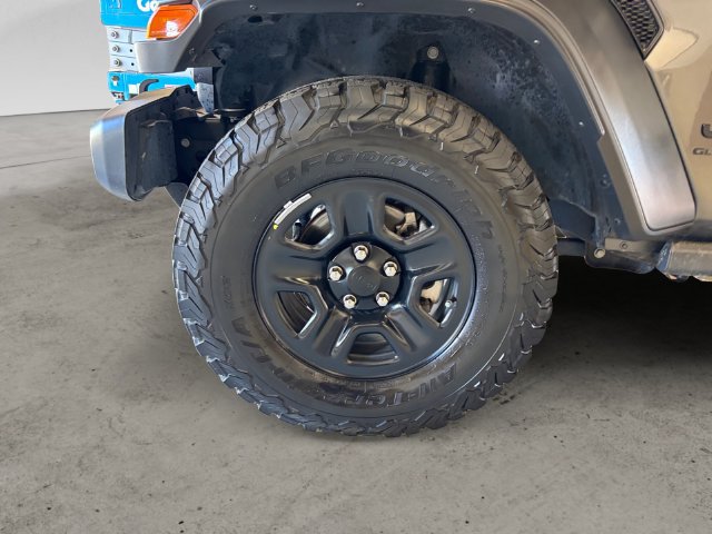Used 2025 Jeep Gladiator Sport AWD/4WD image 15
