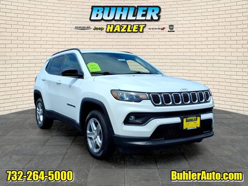 Certified 2023 Jeep Compass Latitude w/ Convenience Group AWD/4WD image 1
