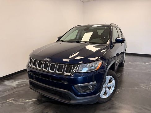 Used 2021 Jeep Compass Latitude AWD/4WD image 19