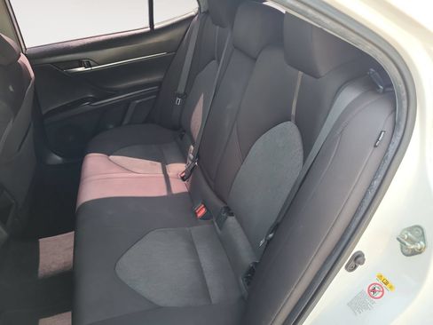 Used 2019 Toyota Camry LE FWD image 13