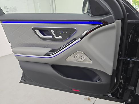 New 2026 Mercedes-Benz S 580 4MATIC Sedan image 26